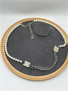 {{productViewItem.photos[photoViewList.activeNavIndex].Alt || productViewItem.photos[photoViewList.activeNavIndex].Description || 'Пояс CHANEL'}}