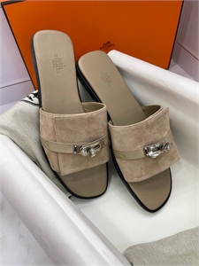 {{productViewItem.photos[photoViewList.activeNavIndex].Alt || productViewItem.photos[photoViewList.activeNavIndex].Description || 'Тапочки HERMES'}}