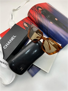 Очки CHANEL 126610
