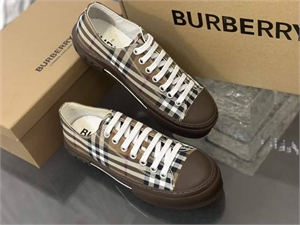 {{productViewItem.photos[photoViewList.activeNavIndex].Alt || productViewItem.photos[photoViewList.activeNavIndex].Description || 'Кеды BURBERRY'}}