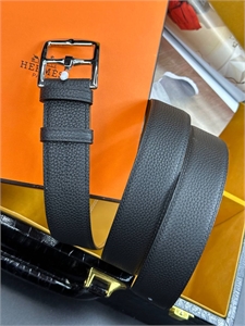 {{productViewItem.photos[photoViewList.activeNavIndex].Alt || productViewItem.photos[photoViewList.activeNavIndex].Description || 'Ремень Hermes'}}