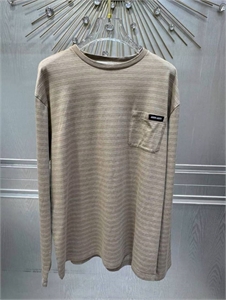 {{productViewItem.photos[photoViewList.activeNavIndex].Alt || productViewItem.photos[photoViewList.activeNavIndex].Description || 'Кофта MIU MIU'}}