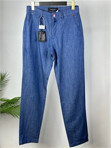 {{productViewItem.photos[photoViewList.activeNavIndex].Alt || productViewItem.photos[photoViewList.activeNavIndex].Description || 'Брюки kiton'}}