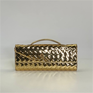 {{productViewItem.photos[photoViewList.activeNavIndex].Alt || productViewItem.photos[photoViewList.activeNavIndex].Description || 'Клатч BOTTEGA VENETA'}}