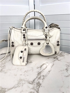 Сумка BALENCIAGA 128000