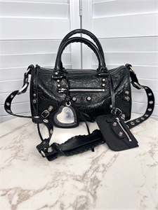 Сумка BALENCIAGA 128001