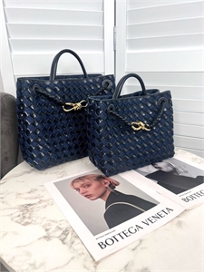Сумка BOTTEGA VENETA Маленькая 128003