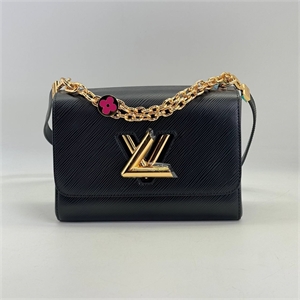 {{productViewItem.photos[photoViewList.activeNavIndex].Alt || productViewItem.photos[photoViewList.activeNavIndex].Description || 'Сумка LOUIS VUITTON 23 см'}}