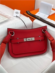 {{productViewItem.photos[photoViewList.activeNavIndex].Alt || productViewItem.photos[photoViewList.activeNavIndex].Description || 'Сумка HERMES'}}