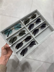 {{productViewItem.photos[photoViewList.activeNavIndex].Alt || productViewItem.photos[photoViewList.activeNavIndex].Description || 'Очки Cartier'}}