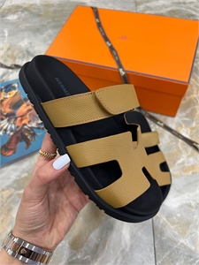 Шлепанцы HERMES 128738