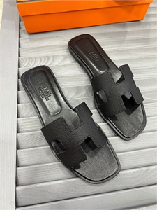 Шлепанцы HERMES 128836