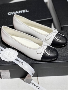 {{productViewItem.photos[photoViewList.activeNavIndex].Alt || productViewItem.photos[photoViewList.activeNavIndex].Description || 'Балетки CHANEL'}}