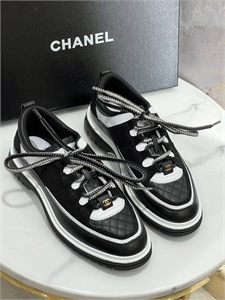 {{productViewItem.photos[photoViewList.activeNavIndex].Alt || productViewItem.photos[photoViewList.activeNavIndex].Description || 'Кроссовки CHANEL'}}