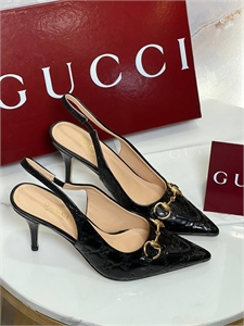 {{productViewItem.photos[photoViewList.activeNavIndex].Alt || productViewItem.photos[photoViewList.activeNavIndex].Description || 'Босоножки GUCCI'}}