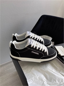 {{productViewItem.photos[photoViewList.activeNavIndex].Alt || productViewItem.photos[photoViewList.activeNavIndex].Description || 'Кроссовки CHANEL'}}