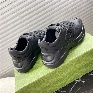 {{productViewItem.photos[photoViewList.activeNavIndex].Alt || productViewItem.photos[photoViewList.activeNavIndex].Description || 'Кроссовки GUCCI'}}