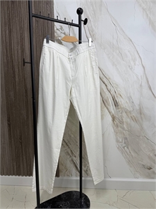 {{productViewItem.photos[photoViewList.activeNavIndex].Alt || productViewItem.photos[photoViewList.activeNavIndex].Description || 'Брюки KITON'}}