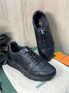 {{productViewItem.photos[photoViewList.activeNavIndex].Alt || productViewItem.photos[photoViewList.activeNavIndex].Description || 'Кроссовки LV'}}