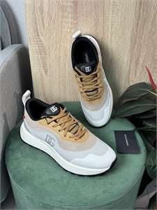 {{productViewItem.photos[photoViewList.activeNavIndex].Alt || productViewItem.photos[photoViewList.activeNavIndex].Description || 'Кроссовки D&amp;G'}}