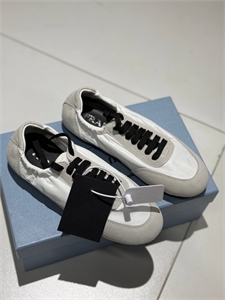 {{productViewItem.photos[photoViewList.activeNavIndex].Alt || productViewItem.photos[photoViewList.activeNavIndex].Description || 'Кроссовки PRADA'}}