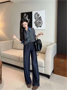 {{productViewItem.photos[photoViewList.activeNavIndex].Alt || productViewItem.photos[photoViewList.activeNavIndex].Description || 'Брюки GUCCI'}}