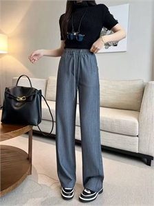 {{productViewItem.photos[photoViewList.activeNavIndex].Alt || productViewItem.photos[photoViewList.activeNavIndex].Description || 'Брюки GUCCI'}}