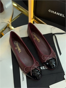{{productViewItem.photos[photoViewList.activeNavIndex].Alt || productViewItem.photos[photoViewList.activeNavIndex].Description || 'Балетки CHANEL'}}