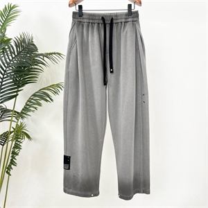 {{productViewItem.photos[photoViewList.activeNavIndex].Alt || productViewItem.photos[photoViewList.activeNavIndex].Description || 'Штаны Maison Margiela'}}
