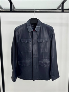 {{productViewItem.photos[photoViewList.activeNavIndex].Alt || productViewItem.photos[photoViewList.activeNavIndex].Description || 'Куртка - пиджак KITON'}}