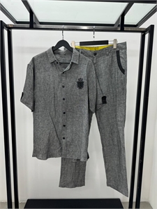 {{productViewItem.photos[photoViewList.activeNavIndex].Alt || productViewItem.photos[photoViewList.activeNavIndex].Description || 'Льняной костюм Billionaire'}}