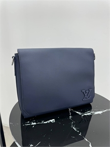{{productViewItem.photos[photoViewList.activeNavIndex].Alt || productViewItem.photos[photoViewList.activeNavIndex].Description || 'Сумка через плечо LV'}}