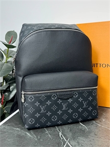 {{productViewItem.photos[photoViewList.activeNavIndex].Alt || productViewItem.photos[photoViewList.activeNavIndex].Description || 'Рюкзак LV'}}