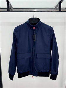 {{productViewItem.photos[photoViewList.activeNavIndex].Alt || productViewItem.photos[photoViewList.activeNavIndex].Description || 'Двухсторонняя куртка KITON'}}