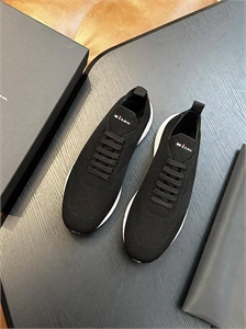 {{productViewItem.photos[photoViewList.activeNavIndex].Alt || productViewItem.photos[photoViewList.activeNavIndex].Description || 'Текстильные кроссовки KITON'}}