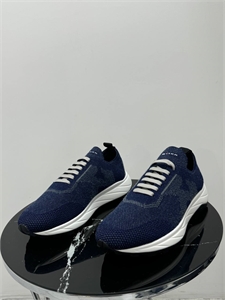 {{productViewItem.photos[photoViewList.activeNavIndex].Alt || productViewItem.photos[photoViewList.activeNavIndex].Description || 'Текстильные кроссовки KITON'}}