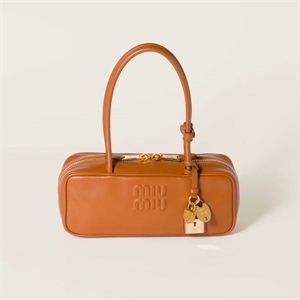 {{productViewItem.photos[photoViewList.activeNavIndex].Alt || productViewItem.photos[photoViewList.activeNavIndex].Description || 'Сумка MIU MIU'}}
