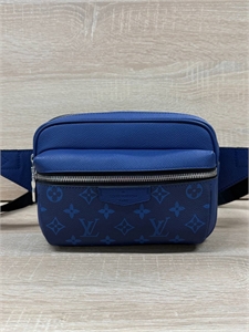 {{productViewItem.photos[photoViewList.activeNavIndex].Alt || productViewItem.photos[photoViewList.activeNavIndex].Description || 'Сумка LV'}}