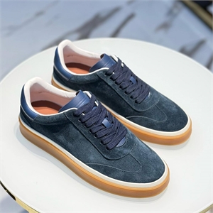 {{productViewItem.photos[photoViewList.activeNavIndex].Alt || productViewItem.photos[photoViewList.activeNavIndex].Description || 'Кеды LORO PIANA'}}
