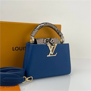 {{productViewItem.photos[photoViewList.activeNavIndex].Alt || productViewItem.photos[photoViewList.activeNavIndex].Description || 'Сумка LOUIS VUITTON'}}