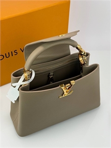{{productViewItem.photos[photoViewList.activeNavIndex].Alt || productViewItem.photos[photoViewList.activeNavIndex].Description || 'Сумка LOUIS VUITTON'}}
