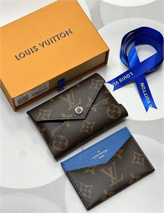 {{productViewItem.photos[photoViewList.activeNavIndex].Alt || productViewItem.photos[photoViewList.activeNavIndex].Description || 'Держатель для карт  LOUIS VUITTON'}}
