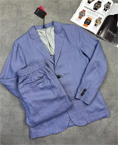 {{productViewItem.photos[photoViewList.activeNavIndex].Alt || productViewItem.photos[photoViewList.activeNavIndex].Description || 'Классический костюм KITON (лен)'}}
