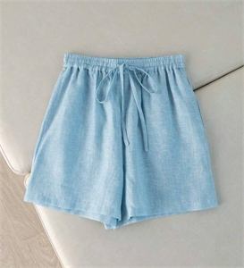 {{productViewItem.photos[photoViewList.activeNavIndex].Alt || productViewItem.photos[photoViewList.activeNavIndex].Description || 'Шорты LORO PIANA'}}