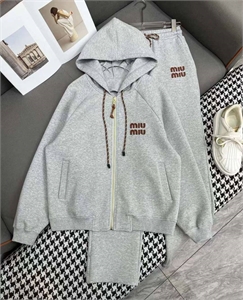 Спортивный костюм MIU MIU 132582