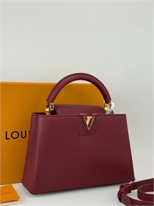 {{productViewItem.photos[photoViewList.activeNavIndex].Alt || productViewItem.photos[photoViewList.activeNavIndex].Description || 'Сумка LOUIS VUITTON'}}