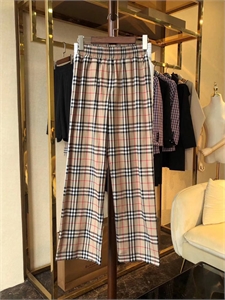 {{productViewItem.photos[photoViewList.activeNavIndex].Alt || productViewItem.photos[photoViewList.activeNavIndex].Description || 'Брюки BURBERRY'}}