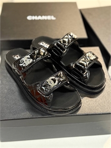 {{productViewItem.photos[photoViewList.activeNavIndex].Alt || productViewItem.photos[photoViewList.activeNavIndex].Description || 'Сандалии CHANEL'}}