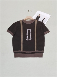 {{productViewItem.photos[photoViewList.activeNavIndex].Alt || productViewItem.photos[photoViewList.activeNavIndex].Description || 'Кофта Hermes'}}