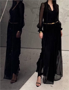 {{productViewItem.photos[photoViewList.activeNavIndex].Alt || productViewItem.photos[photoViewList.activeNavIndex].Description || 'Платье YSL'}}